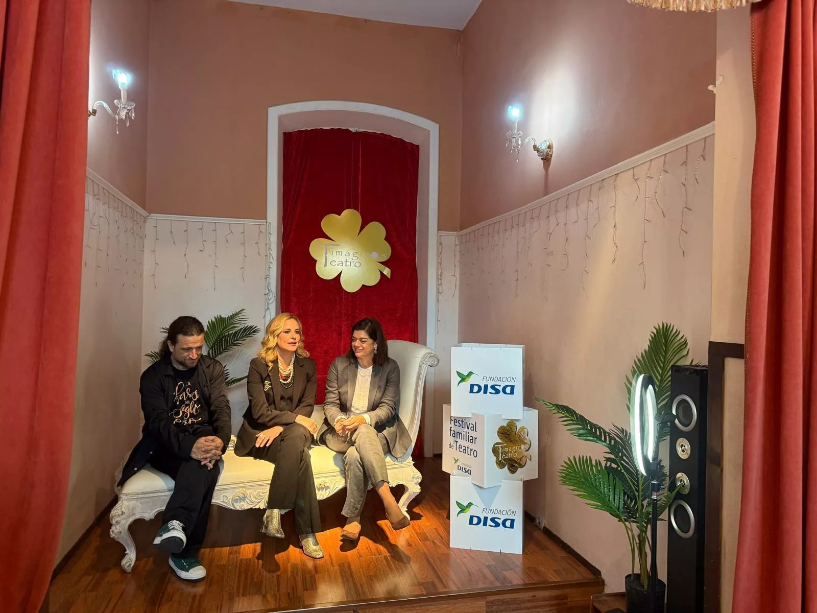 Presentación del nuevo proyecto entre la Fundación DISA y Timaginas Teatro. / ATLÁNTICO HOY