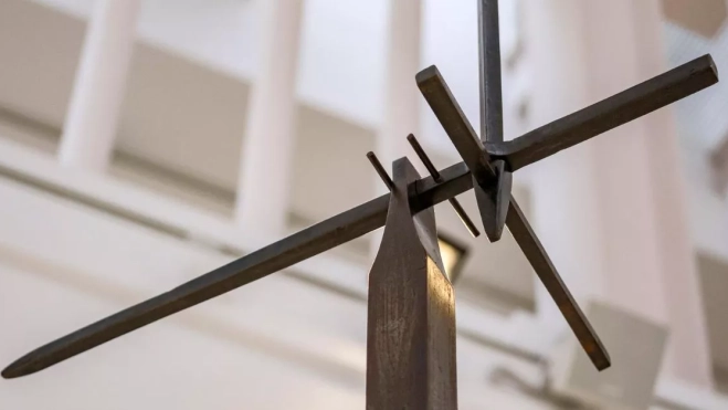 El museo exhibe 74 esculturas de Chirino, entre ellas la de la imagen. / EFE / Ángel Medina