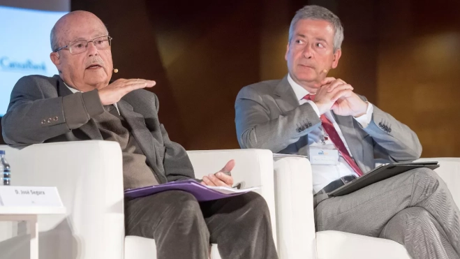 A la izquierda, José Segura, director general de Casa África / EFE A la izquierda, José Segura, director general de Casa África / EFE