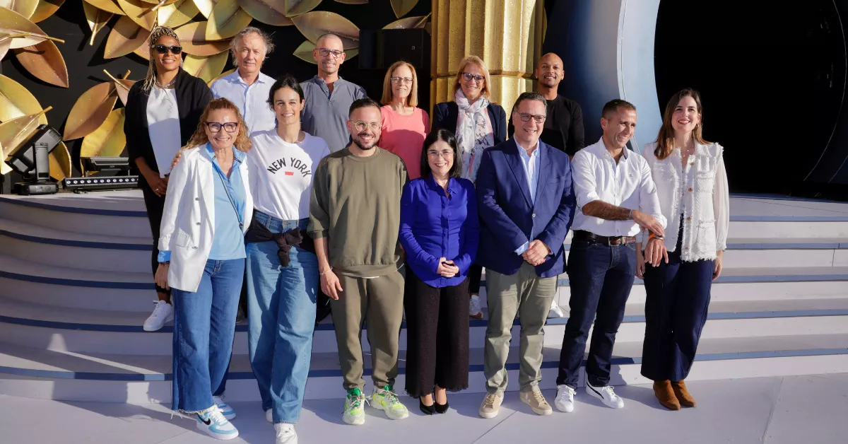 Recibimiento en el escenario del Carnaval a nombres destacados del deporte olímpico. / AYUNTAMIENTO DE LAS PALMAS DE GRAN CANARIA