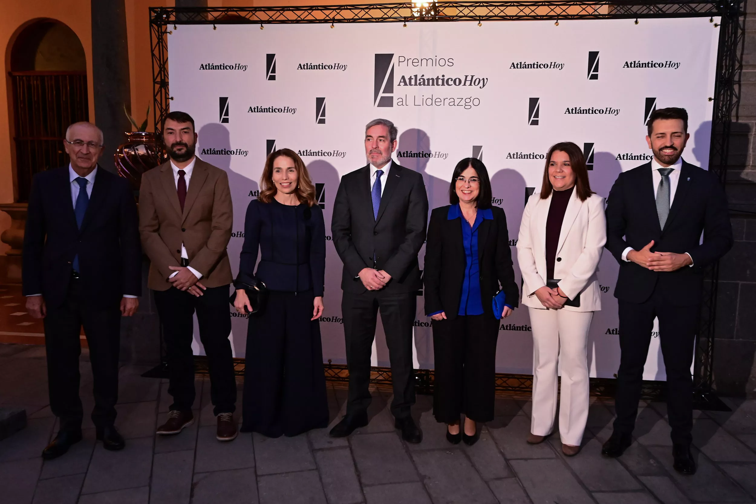 Francisco Hernández Spínola, Martí Alonso, Eva Moll de Alba, Fernando Clavijo, Carolina Darias, Laura Jiménez y Jonathan Domínguez. / TONY HERNÁNDEZ