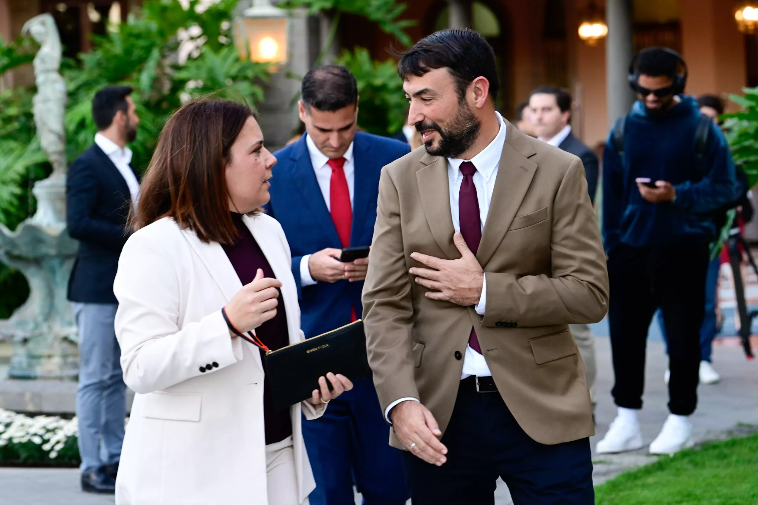 Laura Jiménez, directora general de GMG junto a Martín Alonso, director de AH en la II Edición Premios Atlántico Hoy al Liderazgo / TONY HERNÁNDEZ