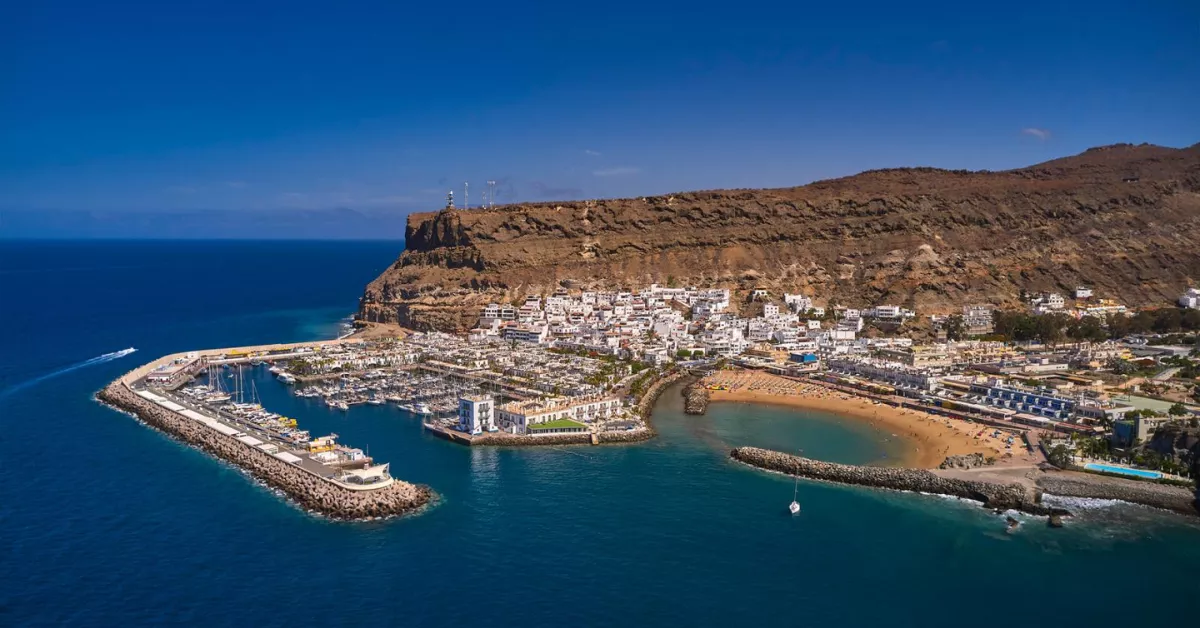 Imagen panorámica del puerto de Mogán / TURISMO ISLAS CANARIAS