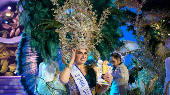 Tercera dama de honor del Carnaval de Las Palmas de Gran Canaria 2025 / LUIS MIGUEL AÑÓN Tercera dama de honor del Carnaval de Las Palmas de Gran Canaria 2025 / LUIS MIGUEL AÑÓN