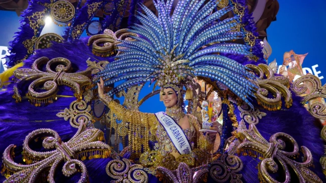 Segunda dama de honor del Carnaval de Las Palmas de Gran Canaria 2025 / LUIS MIGUEL AÑÓN Segunda dama de honor del Carnaval de Las Palmas de Gran Canaria 2025 / LUIS MIGUEL AÑÓN