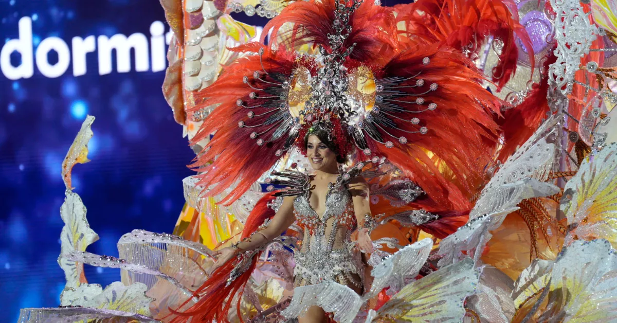 Cuarta dama de honor del Carnaval de Las Palmas de Gran Canaria 2025 / LUIS MIGUEL AÑÓN