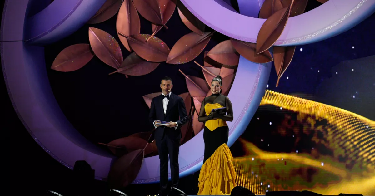 Los presentadores de la Gala, Dani Calero y Eloísa González / LUIS MIGUEL AÑÓN