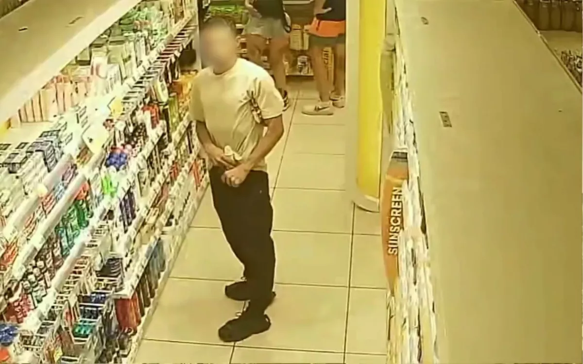 Cae en Fuerteventura el ‘rey del hurto’: detenido tras robar en 18 comercios de Corralejo. / AH