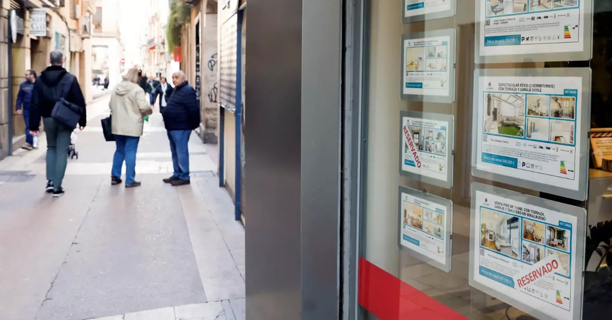 Una de cada dos casas vendidas en la provincia de Santa Cruz de Tenerife las compran extranjeros. / EFE