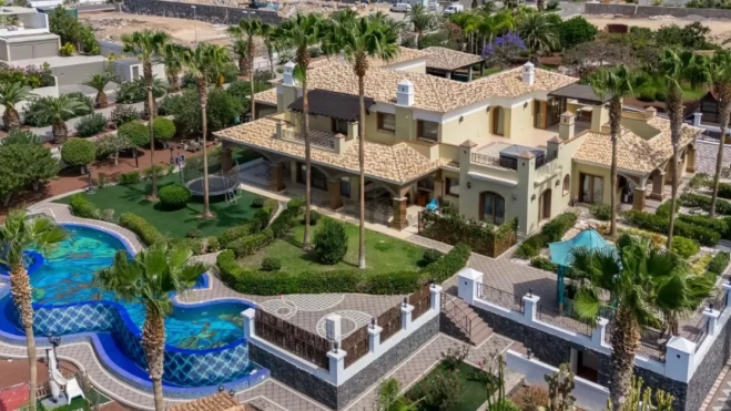 Imagen de la casa a la venta por 13 millones de euros / IDEALISTA