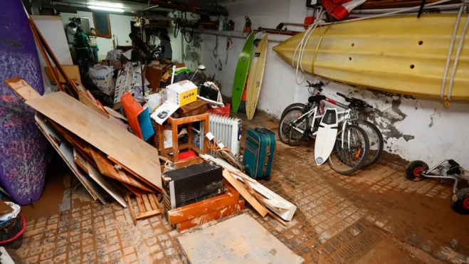 Imagen del garaje de una vivienda en Telde tras las lluvias / EFE - ELVIRA URQUIJO A.