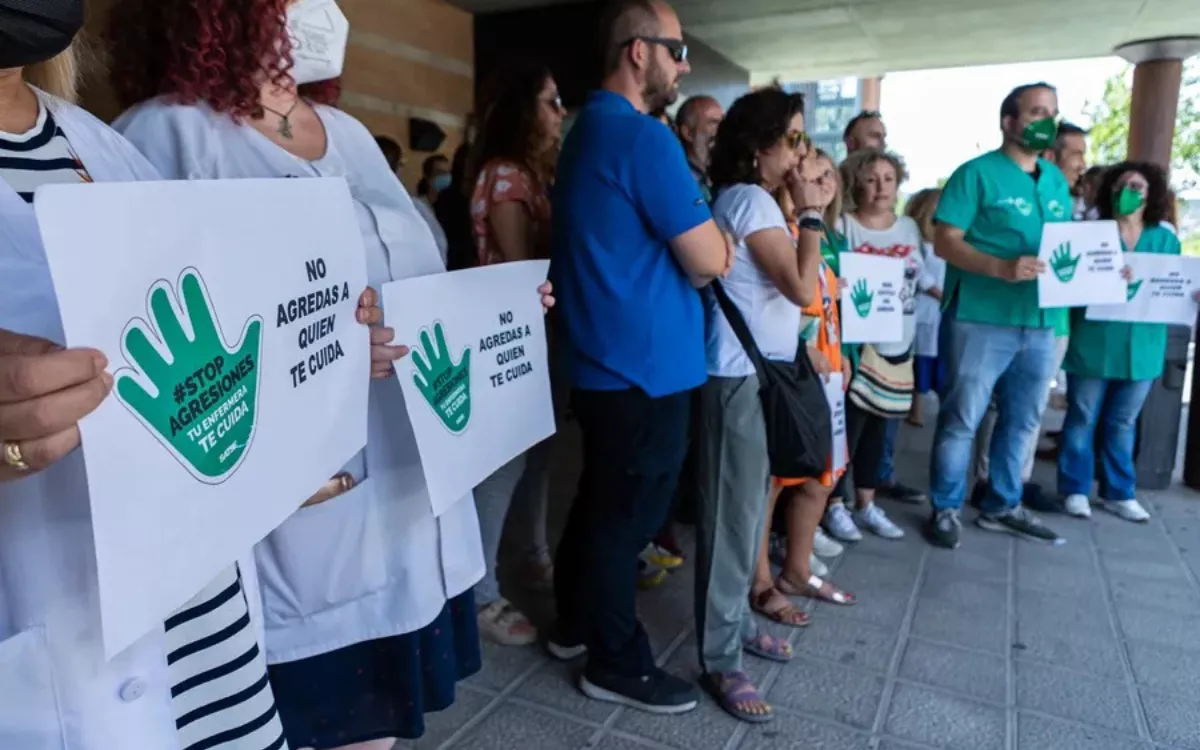 Canarias, entre las comunidades con más agresiones a médicos: 70 ataques en un año. / EFE