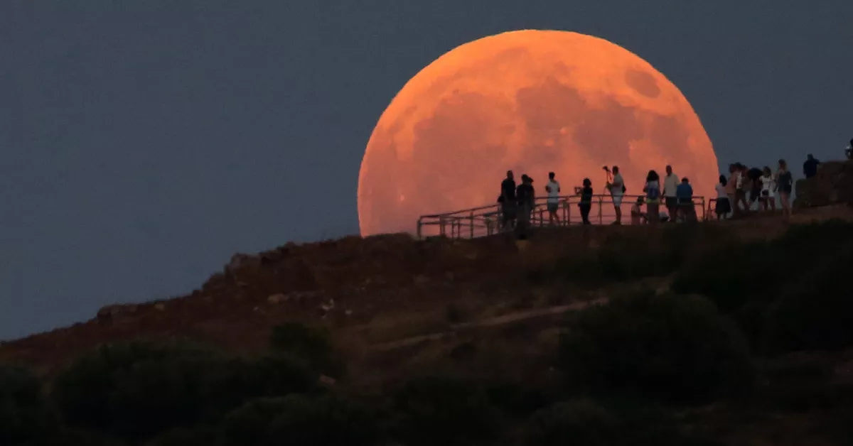 Imagen de una luna de sangre / EFE