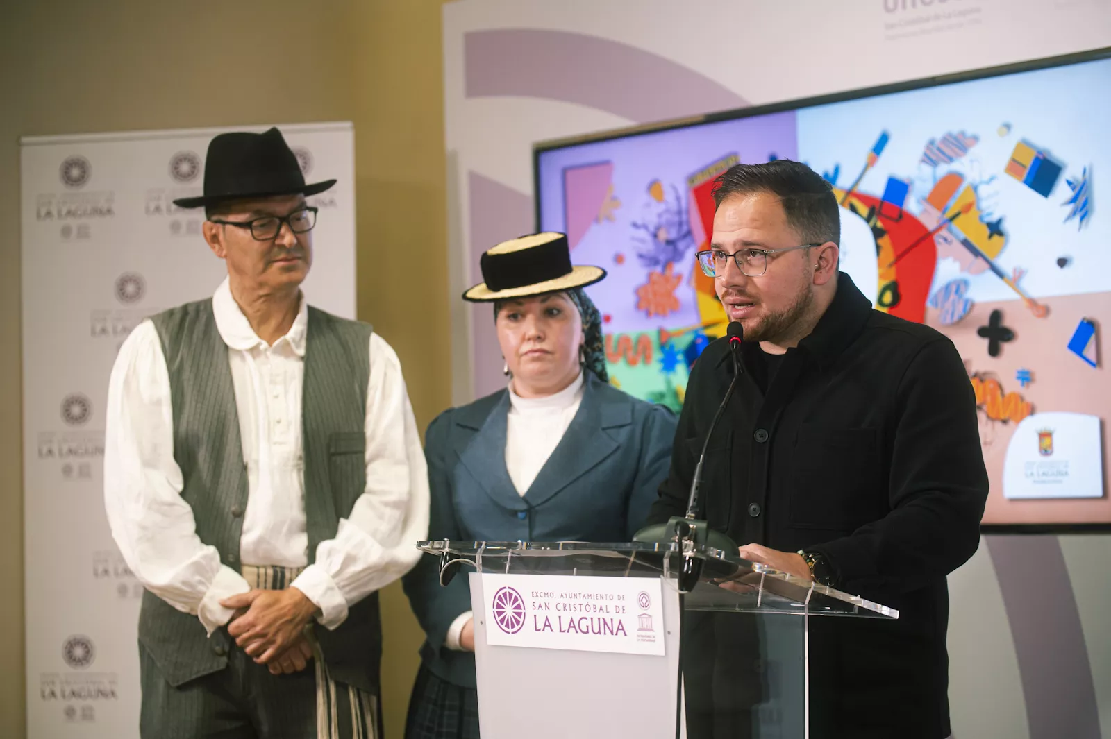 El concejal de Cultura de La Laguna, Adrián del Castillo, presentando la nueva edición de 'Mi Barrio es Cultura'. /Ayuntamiento de La Laguna