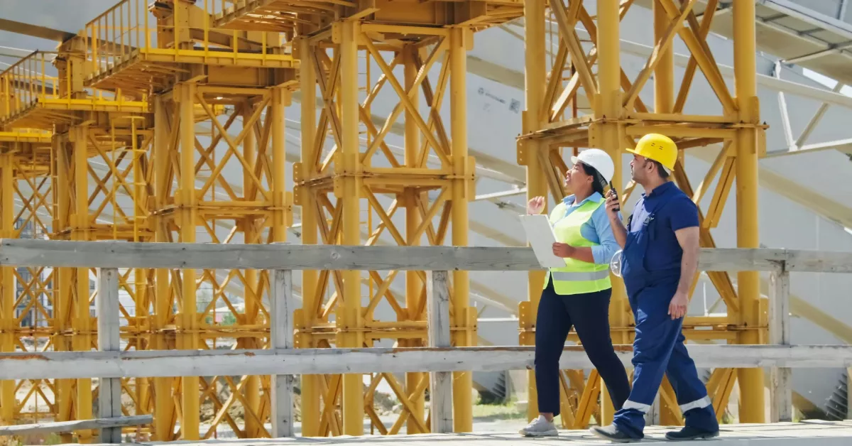 Imagen de unos jefes de obra / PEXELS