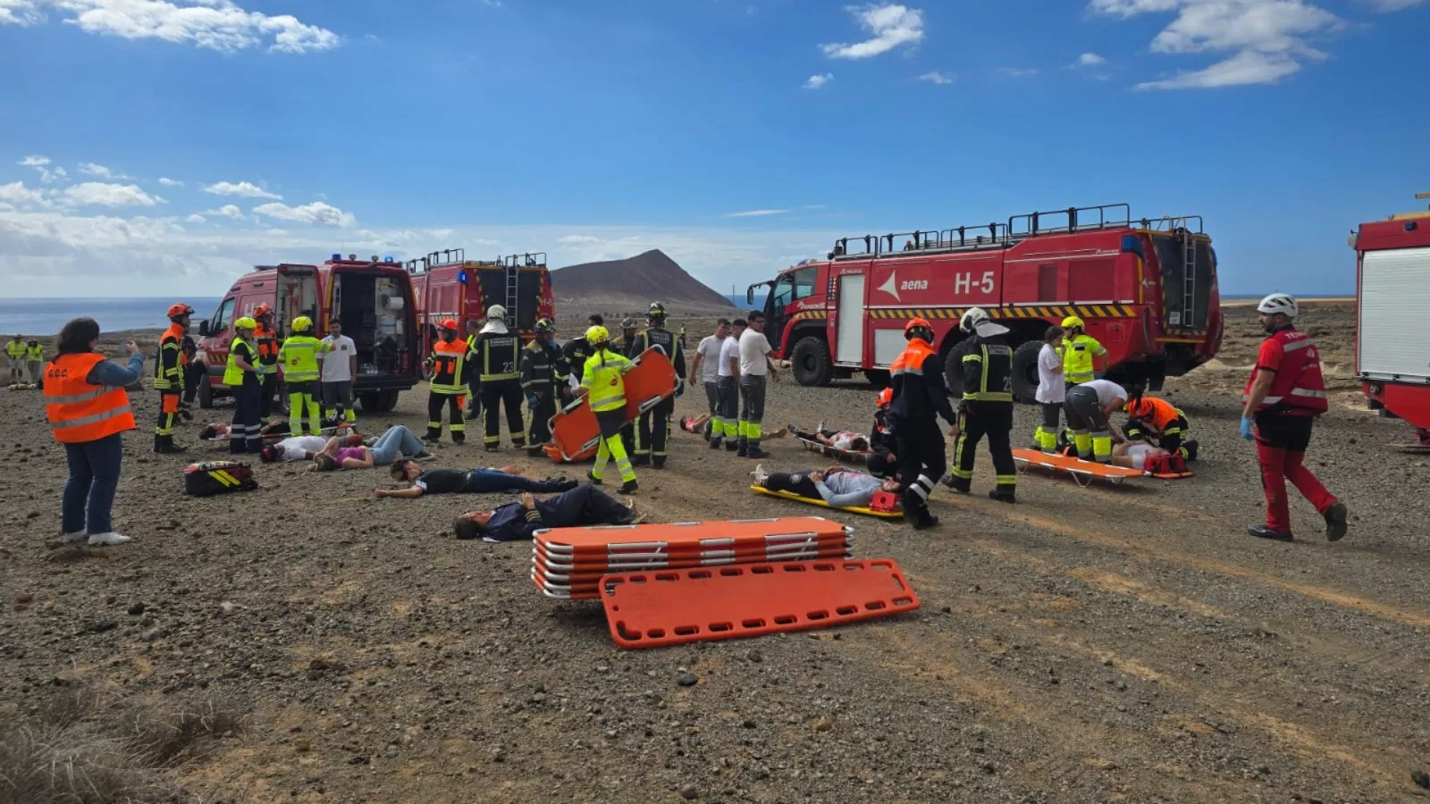 Diez muertos y 18 heridos en un accidente aéreo en Tenerife: así es el simulacro que ha hecho Aena./ CEDIDA