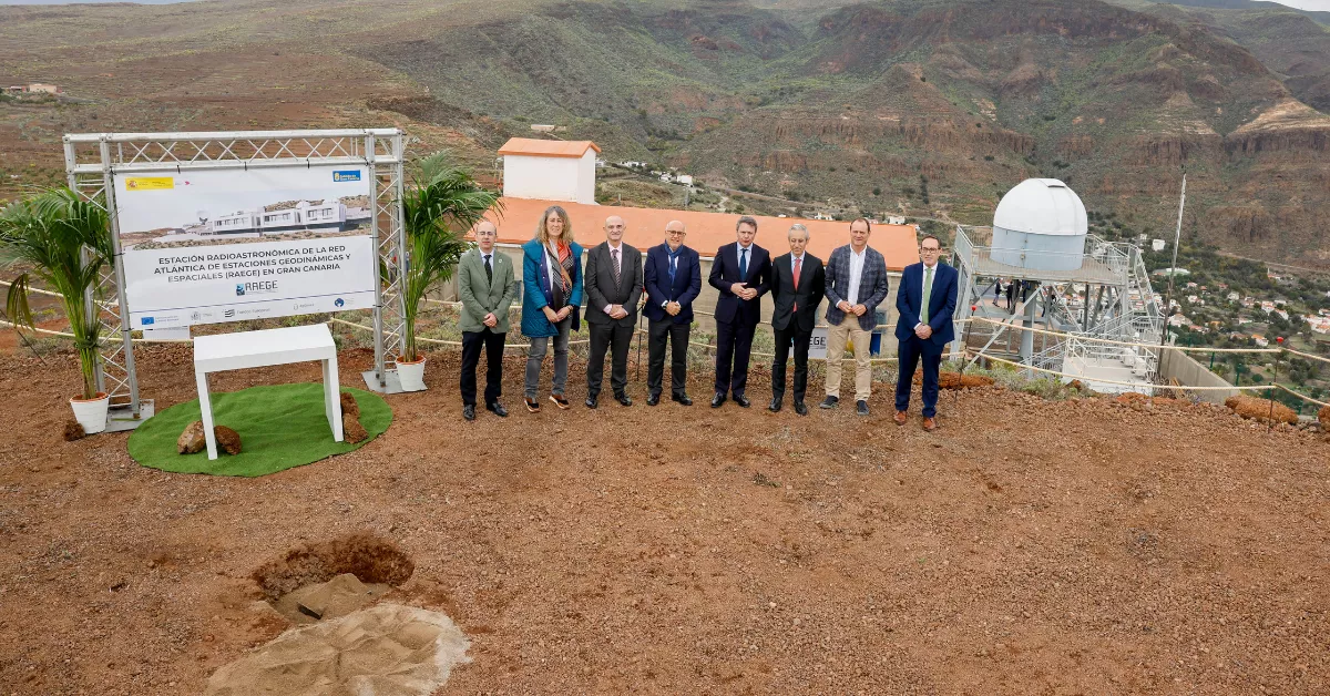 Acto de la colocación de la primera piedra del radiotelescopio de la Red Atlántica de Estaciones Geodinámicas y Espaciales / ELVIRA URQUIJO - EFE