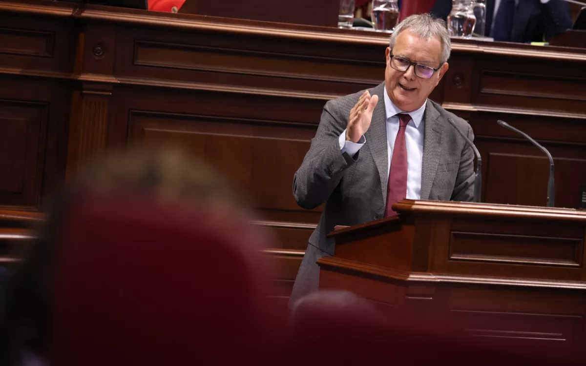 Franquis (PSOE) acusa a Clavijo de gobernar sin rumbo y de "dar datos falsos" en Canarias. / PSOE
