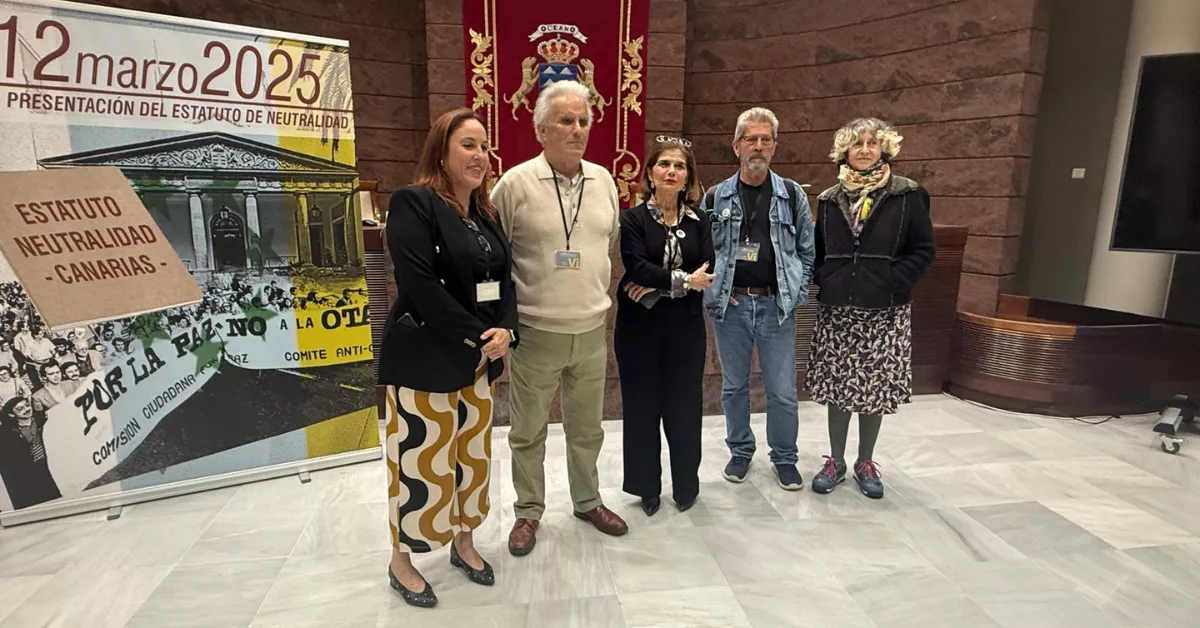 Presentación en el Parlamento de Canarias de la propuesta de Estatuto de Neutralidad. / ATLÁNTICO HOY