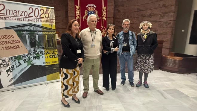 Presentación en el Parlamento de Canarias de la propuesta de Estatuto de Neutralidad. / ATLÁNTICO HOY Presentación en el Parlamento de Canarias de la propuesta de Estatuto de Neutralidad. / ATLÁNTICO HOY