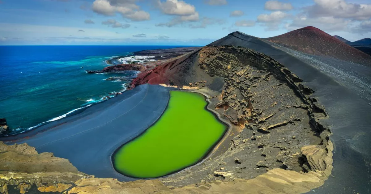 Charco de los Clicos en Lanzarote / HOLA ISLAS CANARIAS