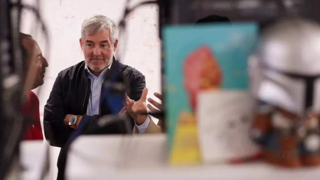 El presidente del Gobierno de Canarias, Fernando Clavijo, en una visita a los estudios de animación 3 Doubles Producciones / EFE - Ramón De La Rocha El presidente del Gobierno de Canarias, Fernando Clavijo, en una visita a los estudios de animación 3 Doubles Producciones / EFE - Ramón De La Rocha