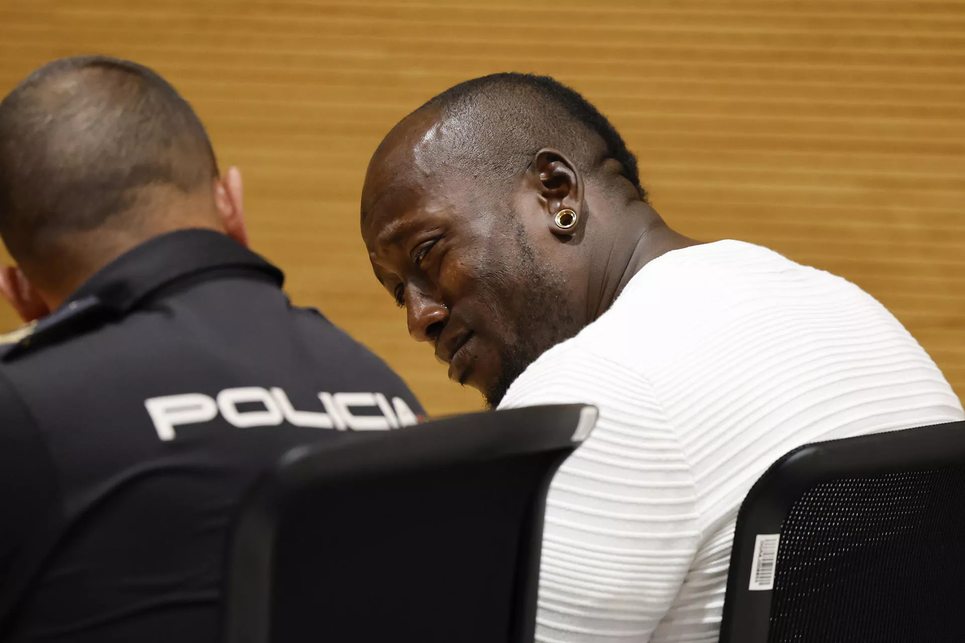 Los forenses confirman que la bebé fallecida en Fuerteventura murió por zarandeo y no por drogas. En la imagen, el padre, que e enfrenta a una condena de prisión permanente revisable por un delito de asesinato con alevosía. / ELVIRA URQUIJO A.-EFE