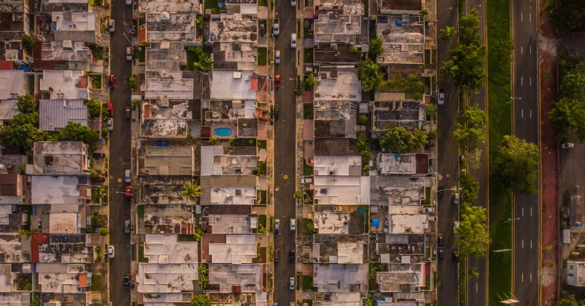 Imagen aérea de un barrio exclusivo / PEXELS