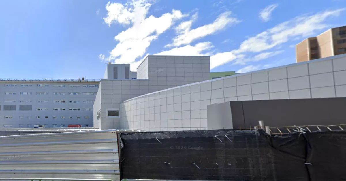 El Hospital de La Candelaria junto al nuevo edificio de Urgencias. / GOOGLE 