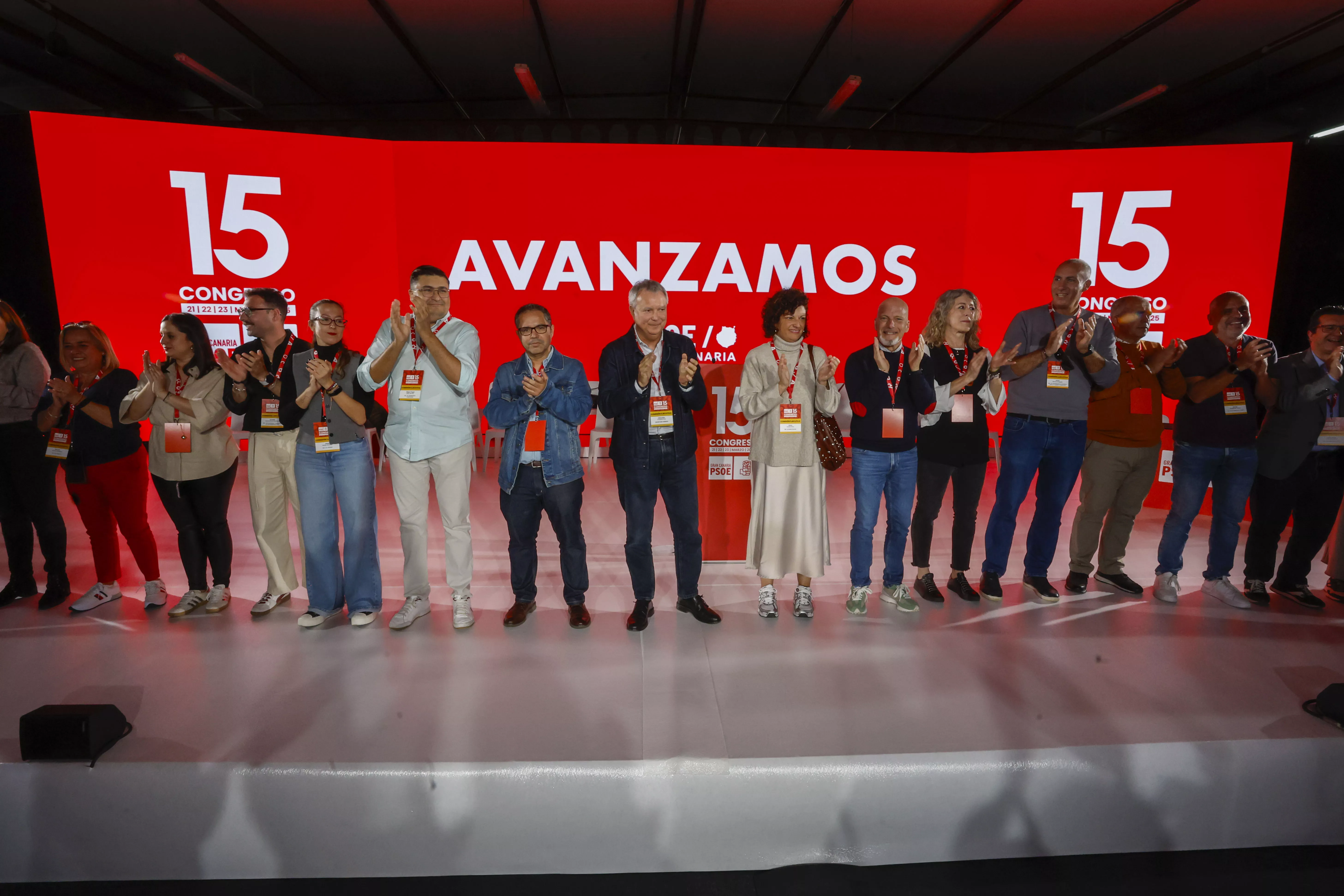 El PSOE de Gran Canaria abrió este sábado su decimoquinto congreso insular, en el que será reelegido como secretario general Sebastián Franquis. / ELVIRA URQUIJO A.-EFE