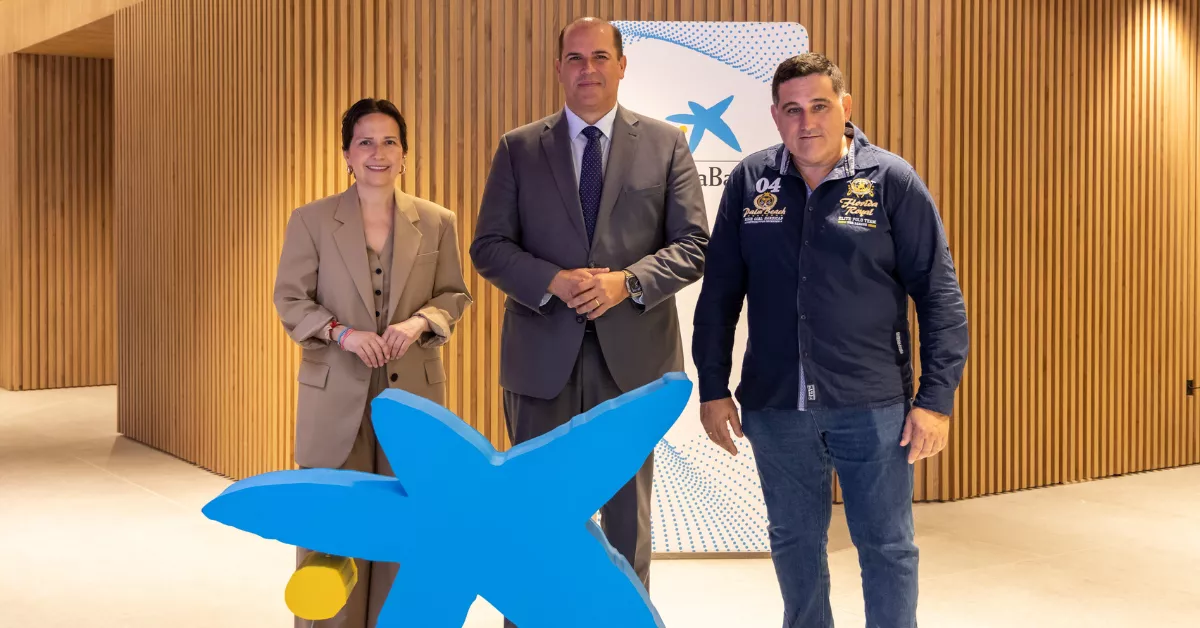 CaixaBank renueva su compromiso con la Federación Canaria de Lucha./ CEDIDA