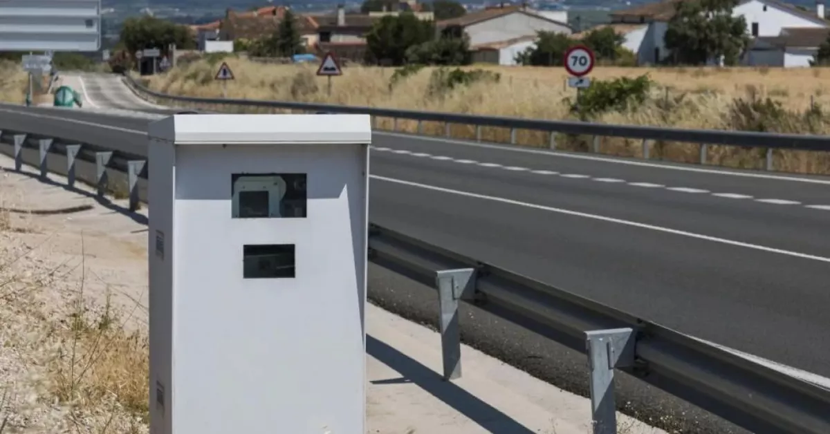 Un radar como los cinco nuevos radares que la DGT ha instalado en Tenerife./ ARCHIVO