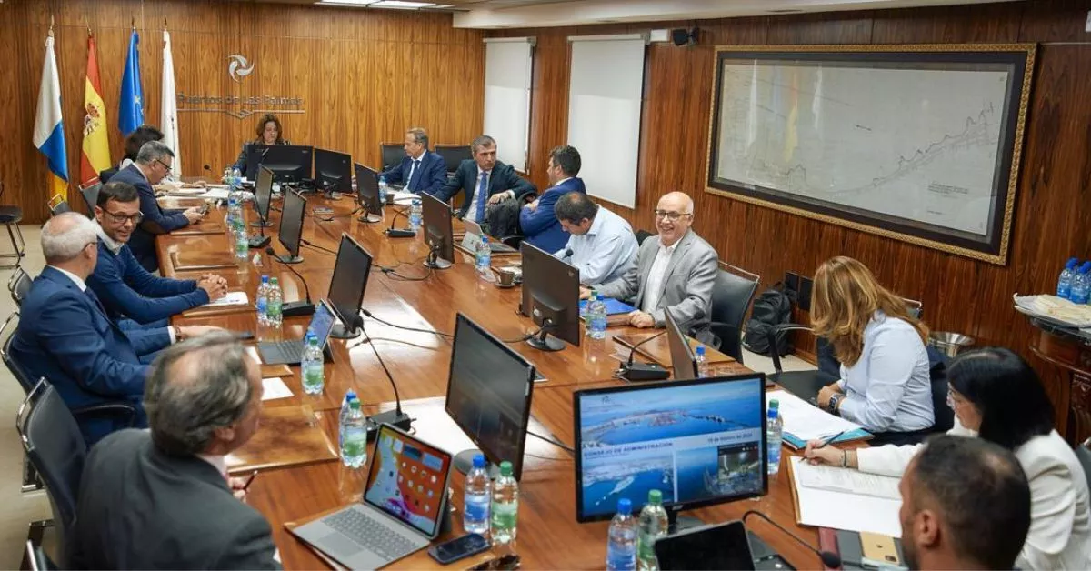 Consejo de Administración de marzo del año pasado, en el que se aprobó la adjudicación del PIF a COMSA. / AH