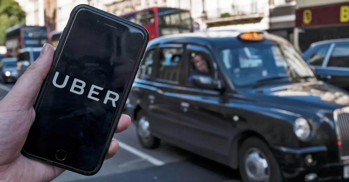 Un móvil con la aplicación de Uber abierta / EFE