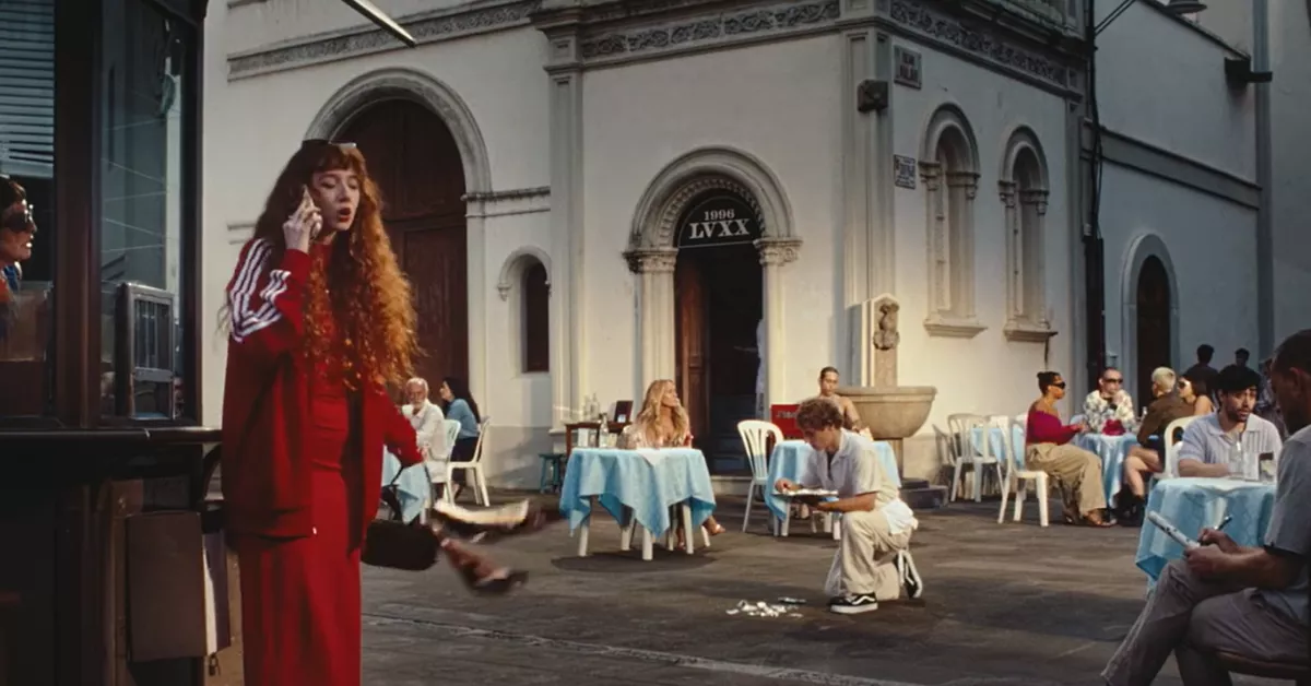 Sarah Jessica Parker y la catedral de La Laguna de fondo / ZALANDO