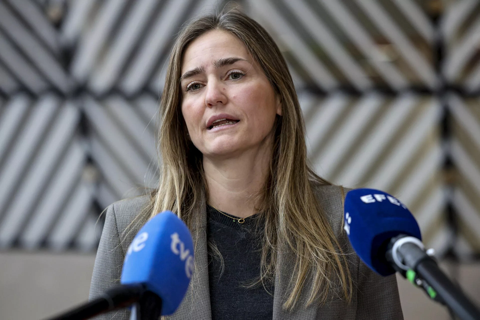 La ministra Sara Aegesen. / PABLO GARRIGÓS CUCARELLA-EFE