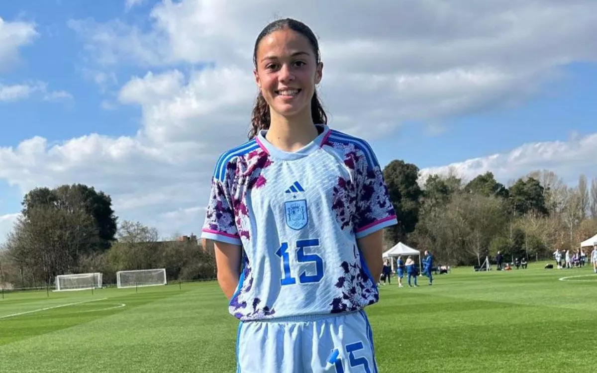 La grancanaria Carolina Ferrera debuta con España sub-15 y brilla en la victoria ante Inglaterra. / AH