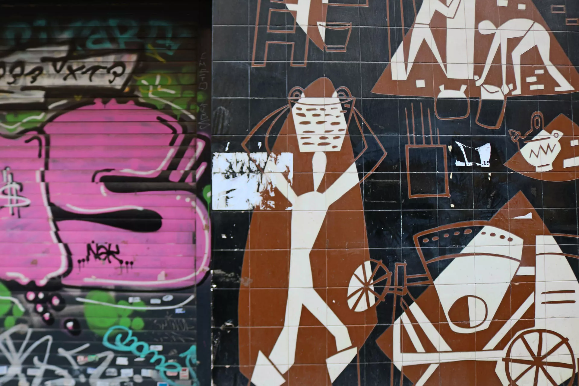 Mural de César Manrique en la calle de Santa Cruz de Marcenado en Madrid. / EFE - PEPI CARDENETE