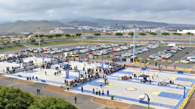 Tres millones de euros para techar y construir vestuarios en las canchas Pepe Armas de Siete Palmas. / PEPE ALVARADO-FIBGC Tres millones de euros para techar y construir vestuarios en las canchas Pepe Armas de Siete Palmas. / PEPE ALVARADO-FIBGC