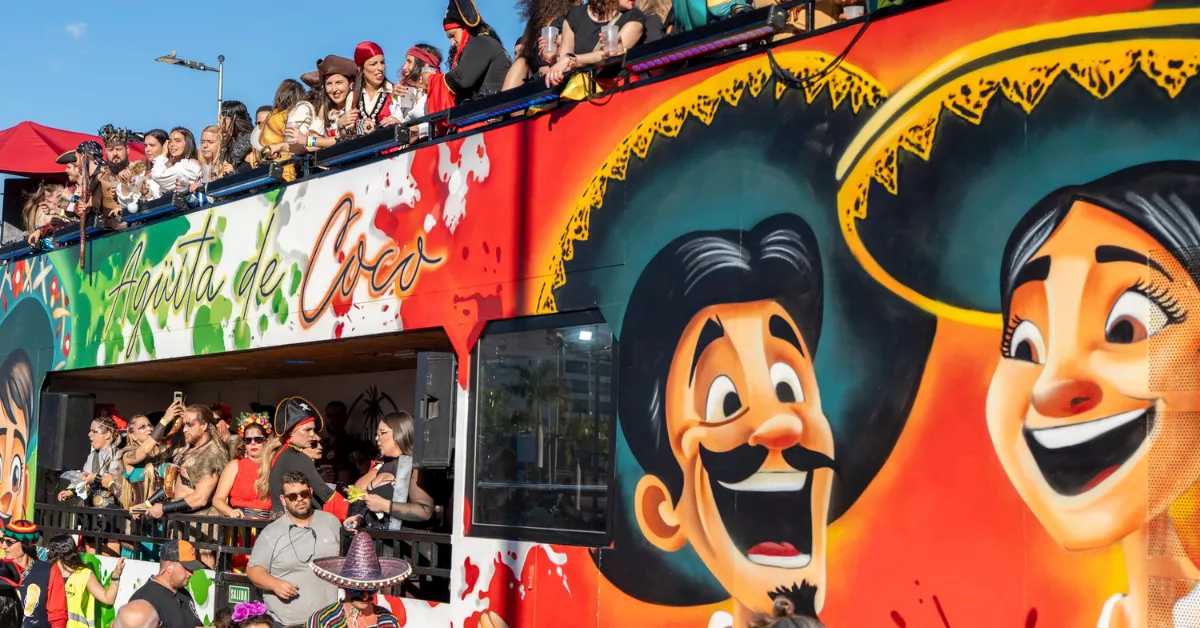 Una de las carrozas en la Cabalgata del Carnaval / AYUNTAMIENTO DE SAN BARTOLOMÉ DE TIRAJANA