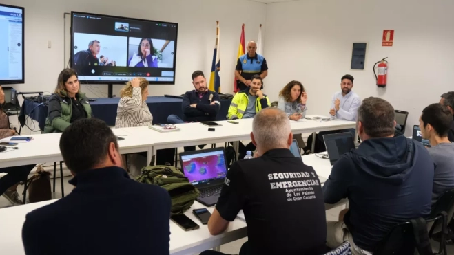 Reunión de emergencias de Las Palmas de Gran Canaria / AYUNTAMIENTO DE LAS PALMAS (1) Reunión de emergencias de Las Palmas de Gran Canaria / AYUNTAMIENTO DE LAS PALMAS (1)
