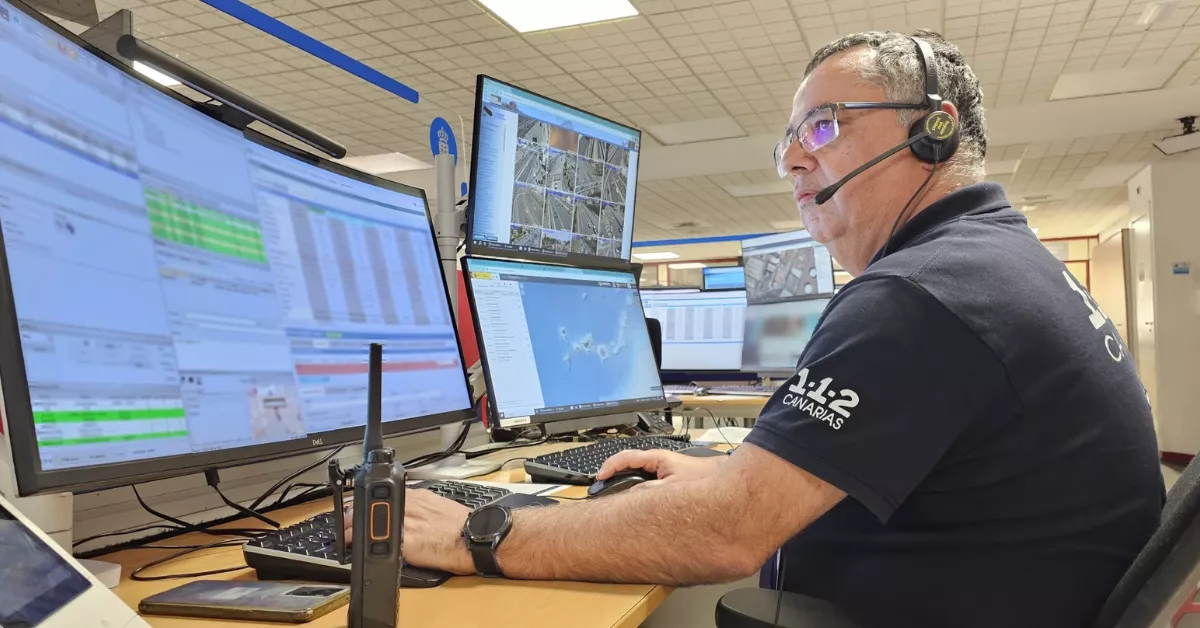 Un operador del 112 Canarias./ 112 CANARIAS