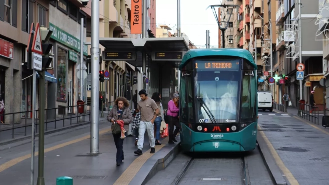 Tranvía de Tenerife. ATLÁNTICO HOY Tranvía de Tenerife. ATLÁNTICO HOY