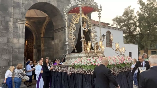 Una de las procesiones de Semana Santa en Santa Cruz de Tenerife / AYUNTAMIENTO DE SANTA CRUZ DE TENERIFE