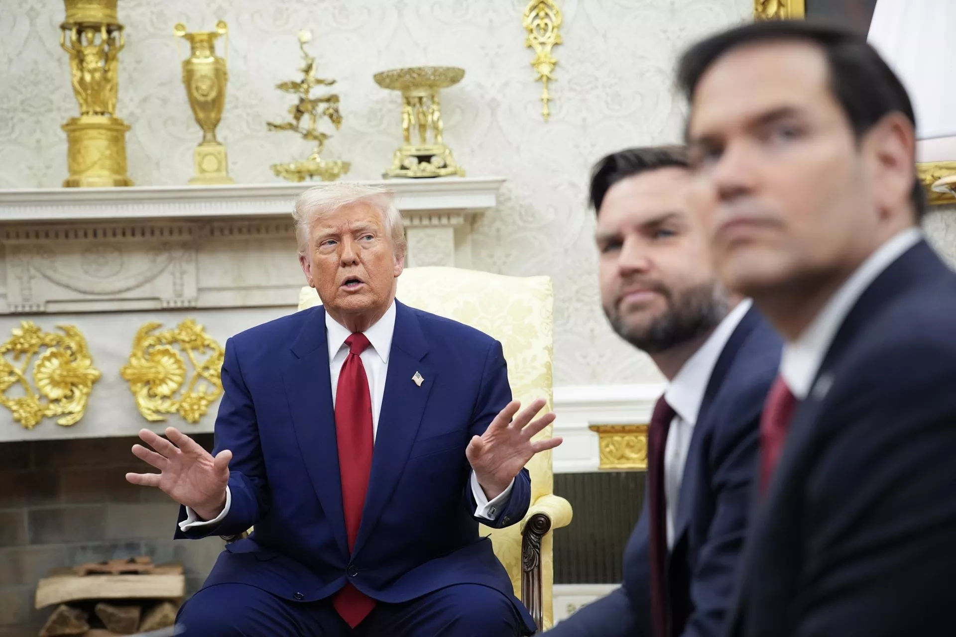 Donald Trump; el vicepresidente estadounidense, J.D. Vance; y el secretario de Estado, Marco Rubio. / YURI GRIPAS-EPA-ABACAPRESS POOL-EFE