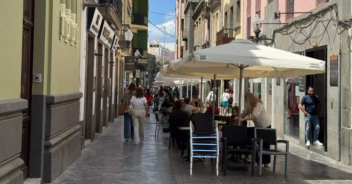 Las Palmas limita la expansión de las terrazas en la calle Cano para proteger el espacio peatonal / ATLÁNTICO HOY Las Palmas limita la expansión de las terrazas en la calle Cano para proteger el espacio peatonal / ATLÁNTICO HOY