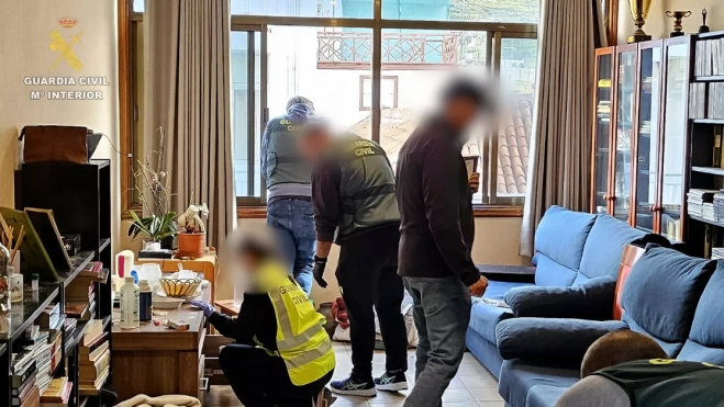 Registro e incautación en el narcopiso de los detenidos / GUARDIA CIVIL