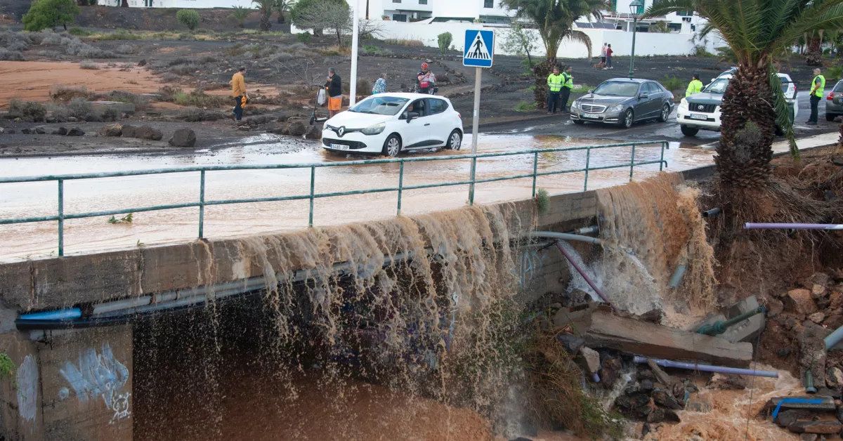 Las lluvias dejaron un balance de 222 incidencias registradas en Arrecife y Costa Teguise / AH