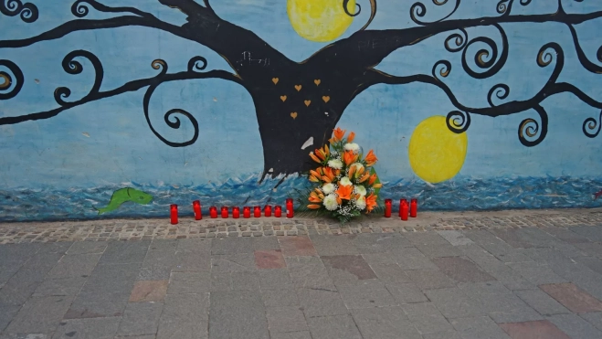 Mural en homenaje a las víctimas de Los Cristianos. / AYUNTAMIENTO DE ARONA