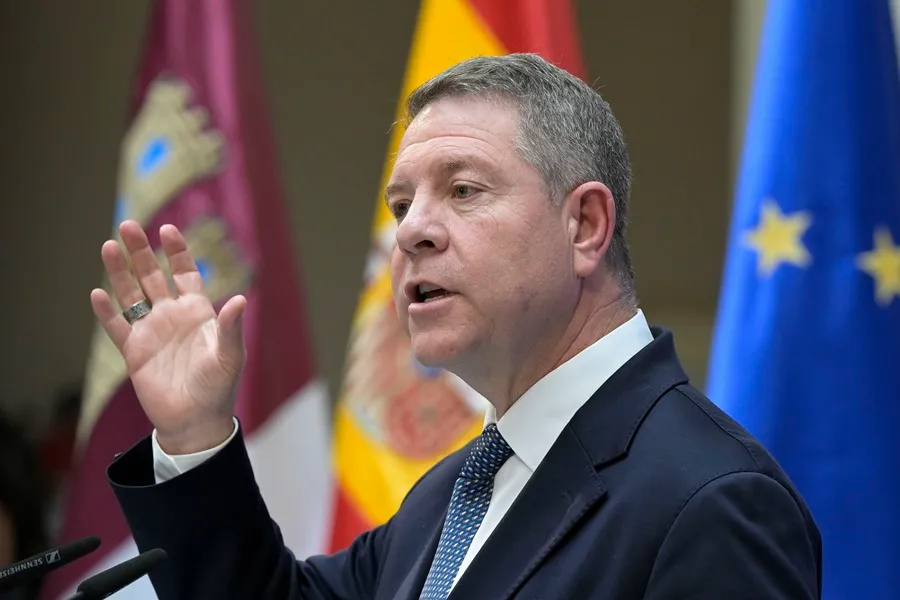 El presidente del Gobierno de Castilla-La Mancha, Emiliano García-Page. / EFE - JESÚS MONROY 